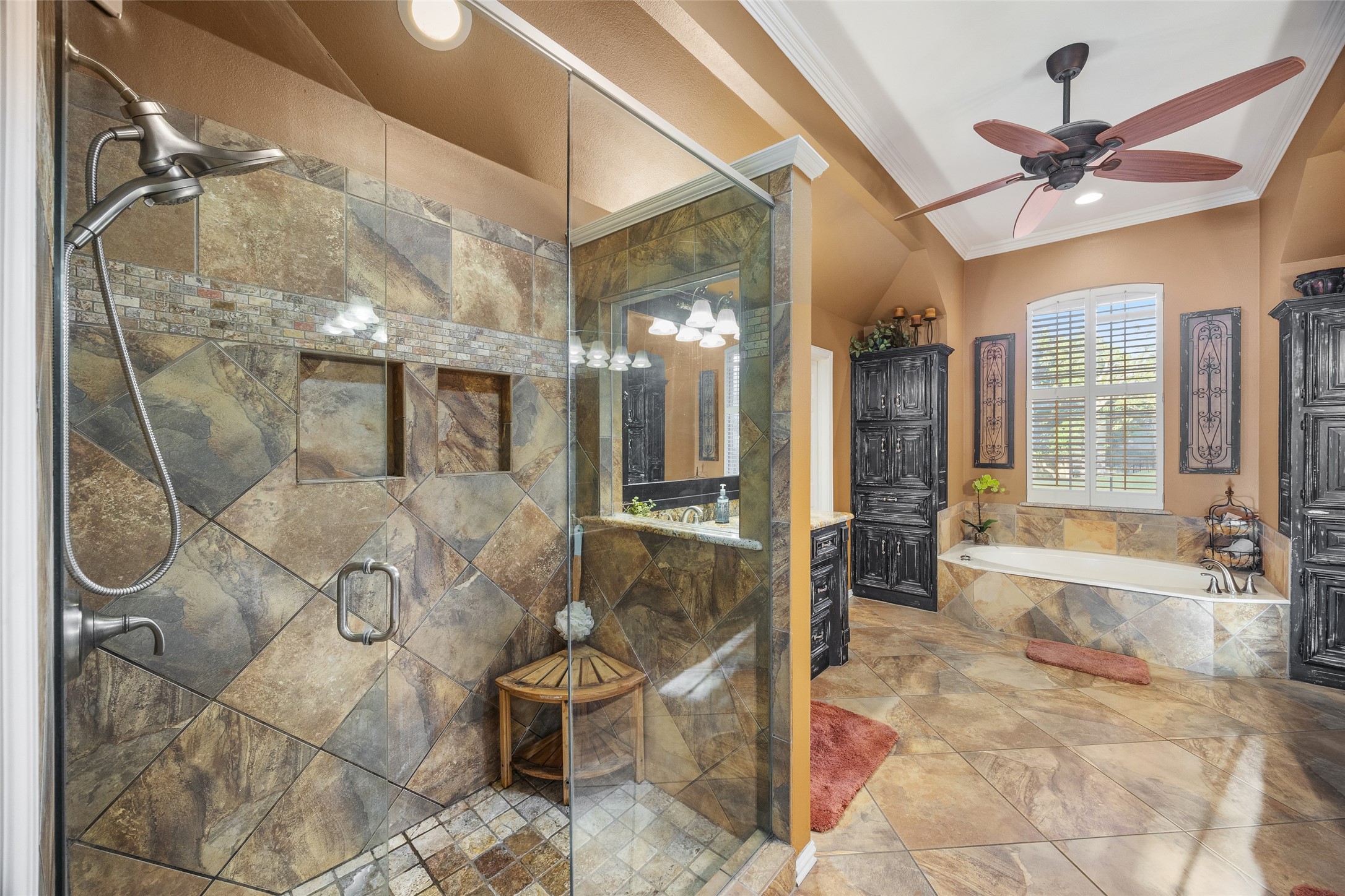 5000 Bridgewater Drive