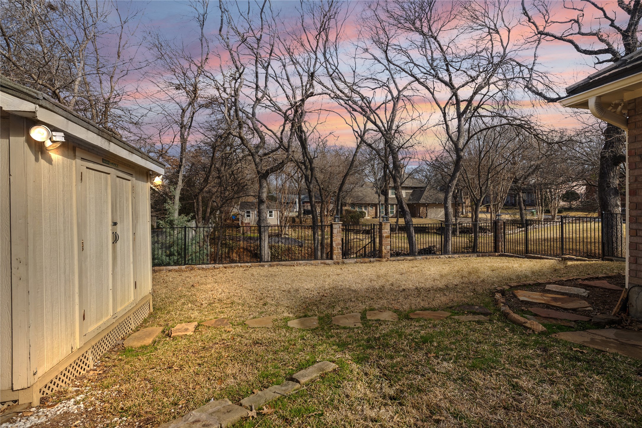 5000 Bridgewater Drive