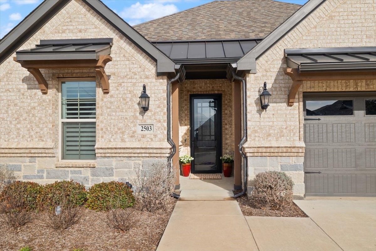 2503 Nueva Way