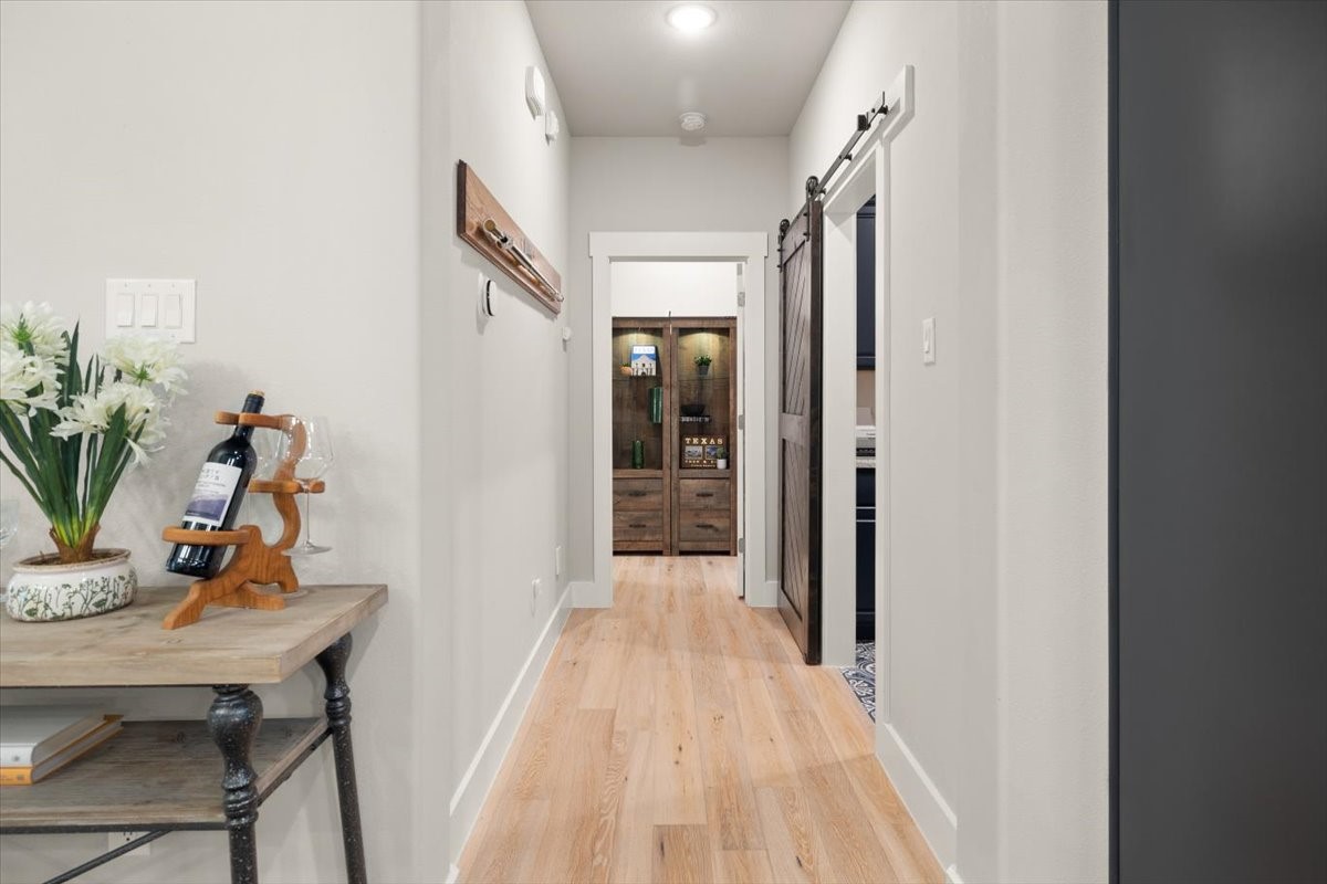 2503 Nueva Way