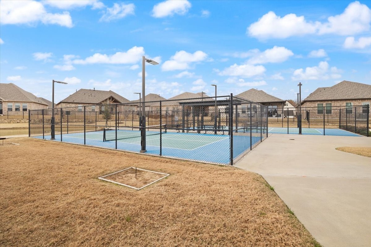 2503 Nueva Way
