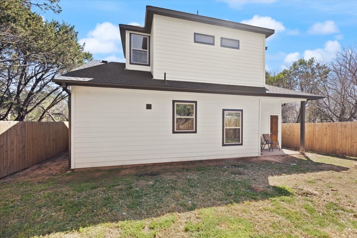 5511 Black Pine Circle