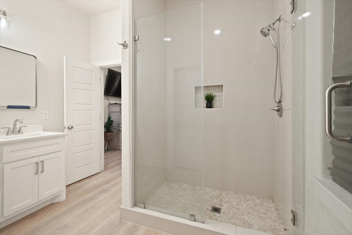 5511 Black Pine Circle