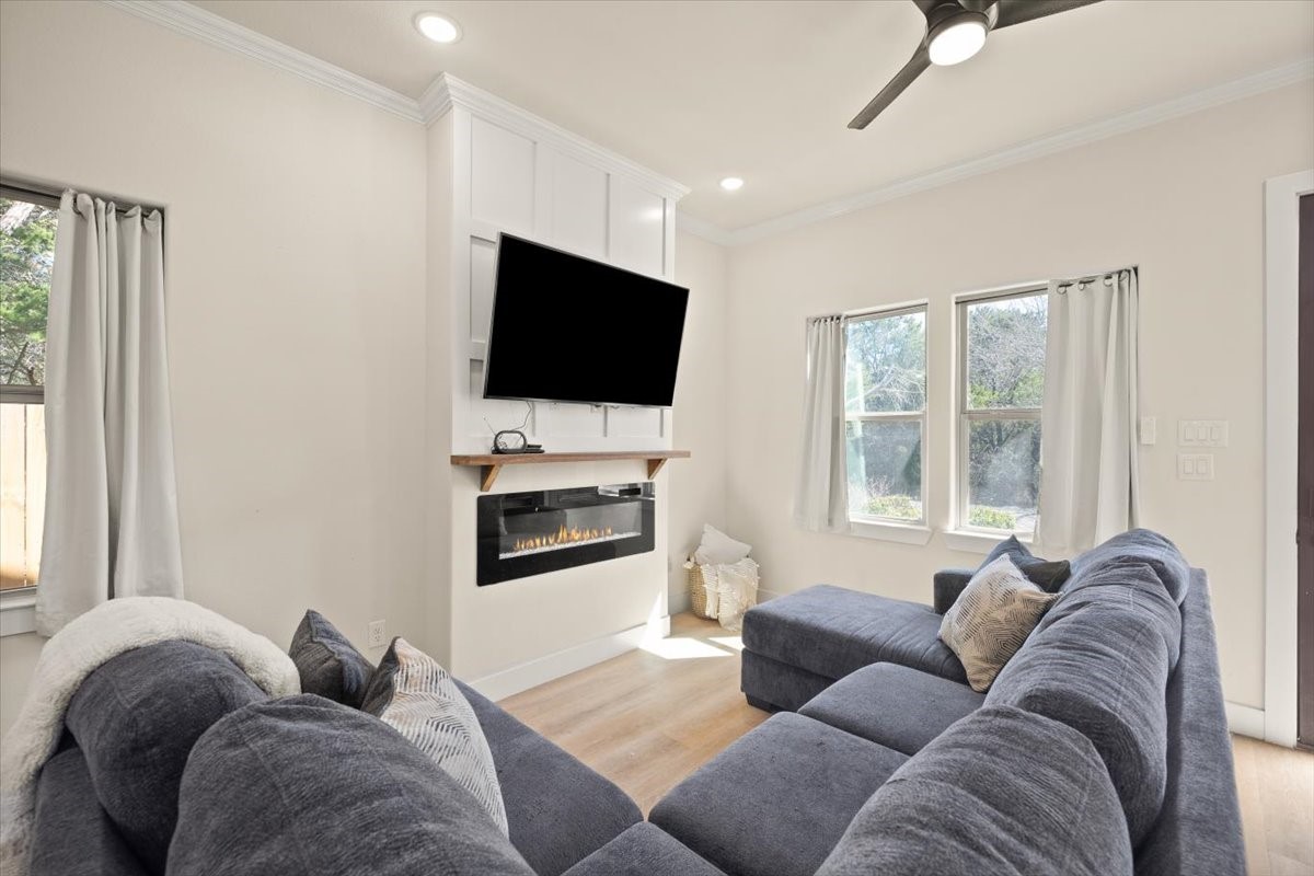 5511 Black Pine Circle