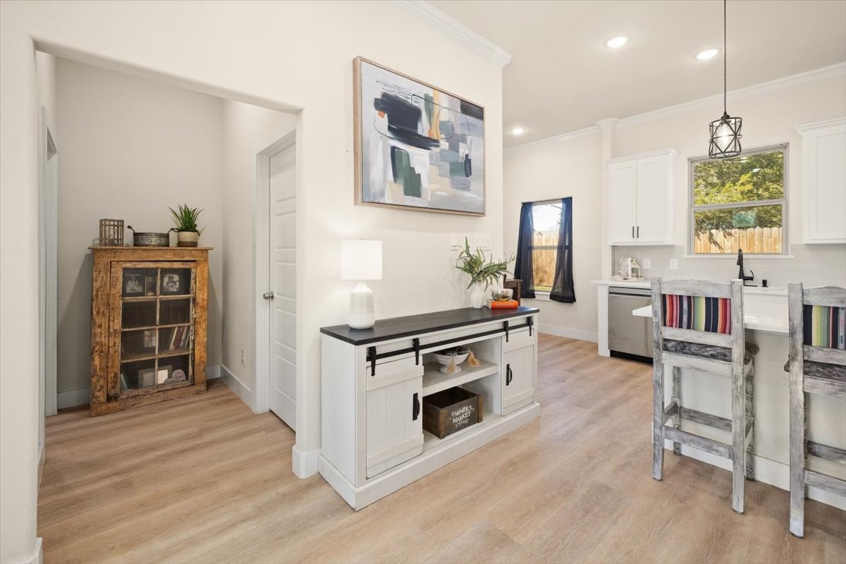 5511 Black Pine Circle