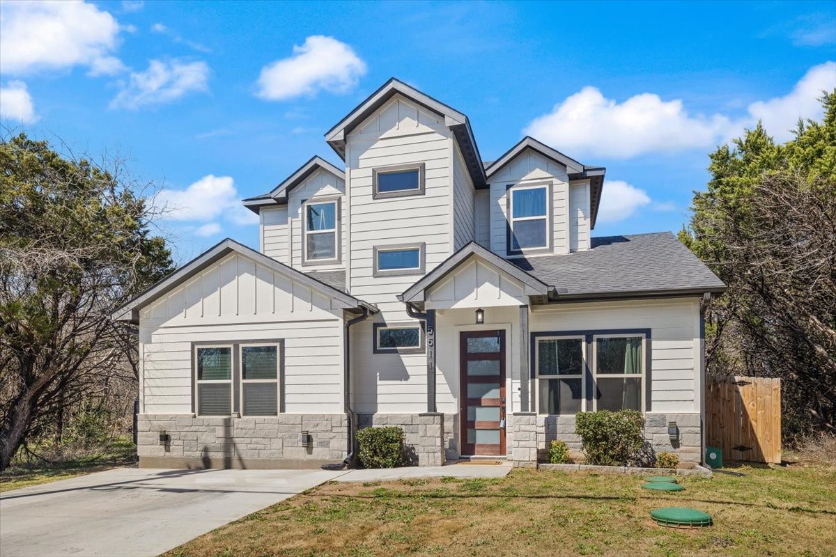 5511 Black Pine Circle