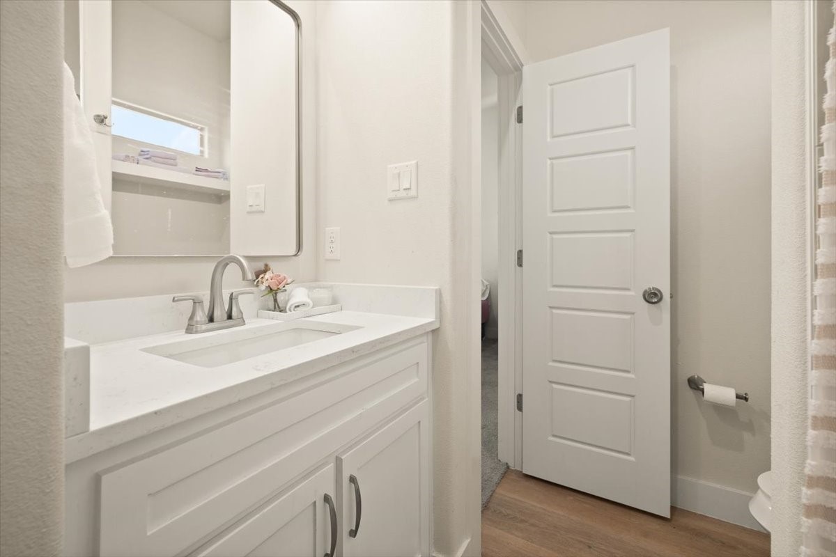 5511 Black Pine Circle