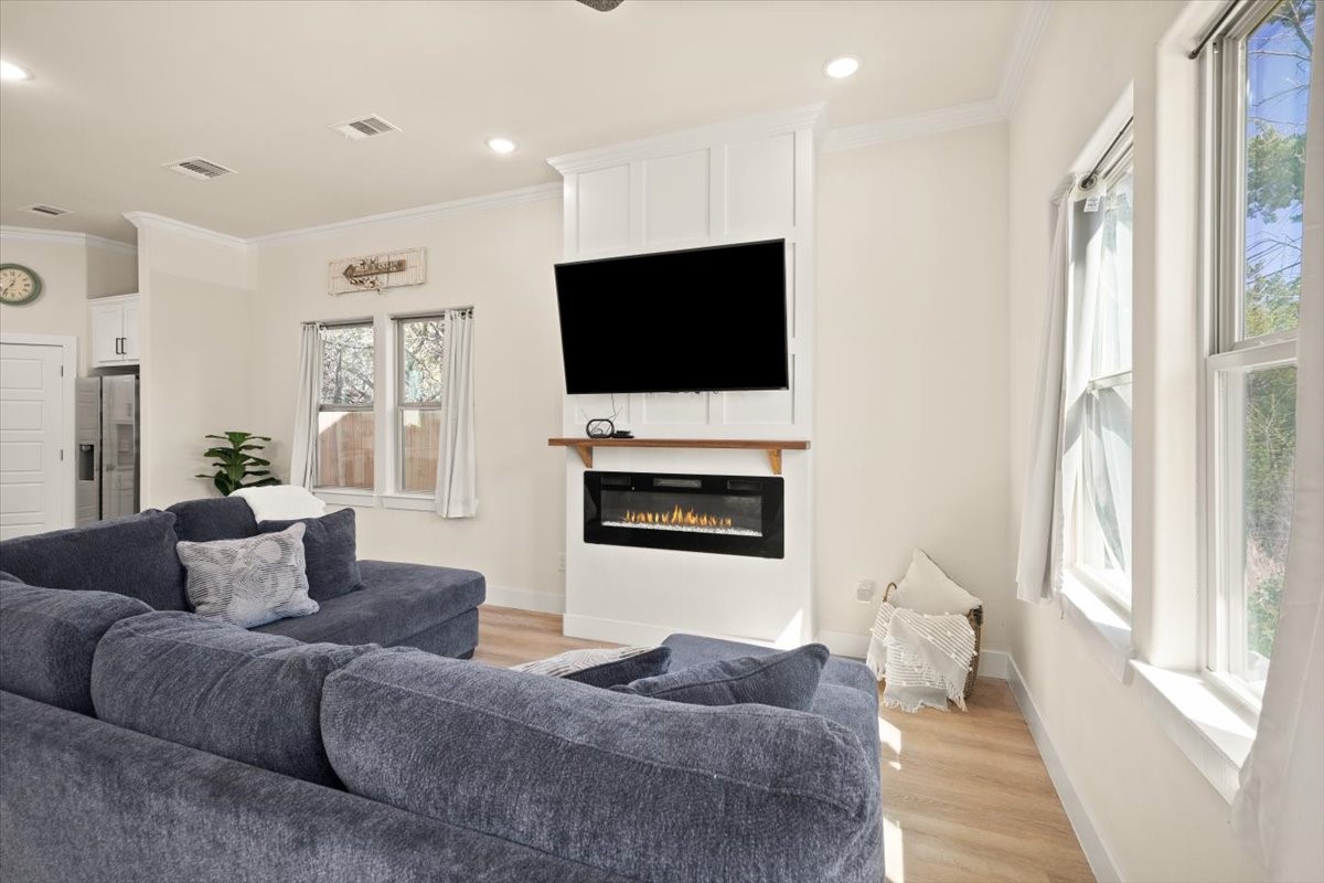 5511 Black Pine Circle