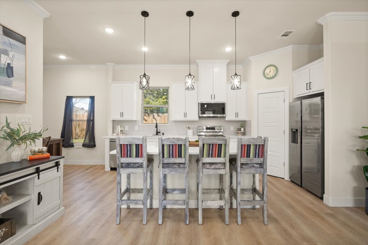 5511 Black Pine Circle