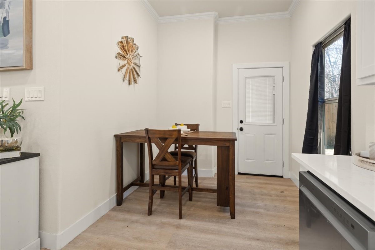 5511 Black Pine Circle