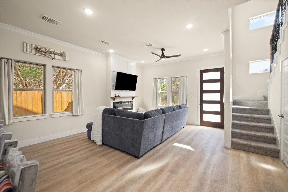 5511 Black Pine Circle