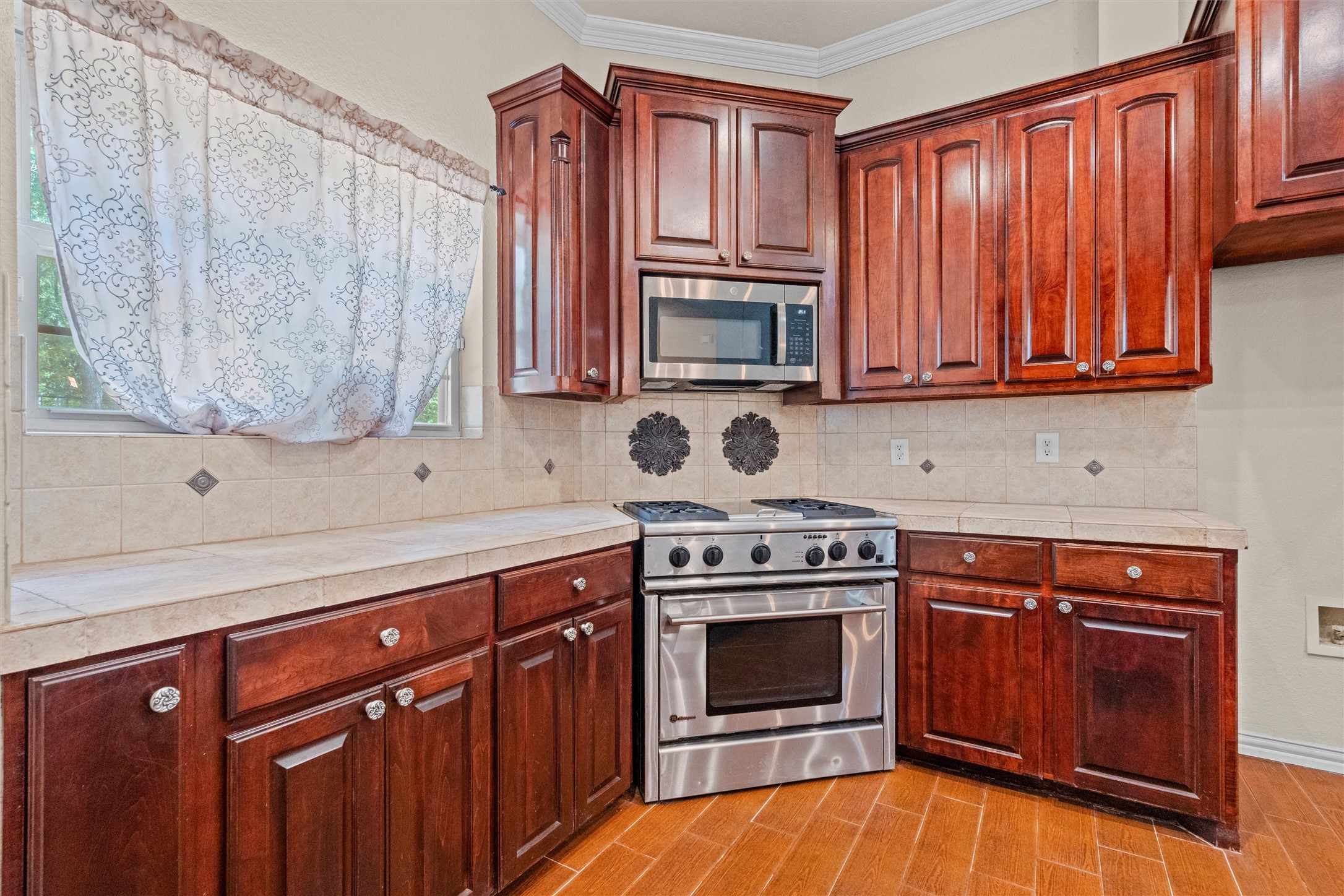 8000 Walnut Drive