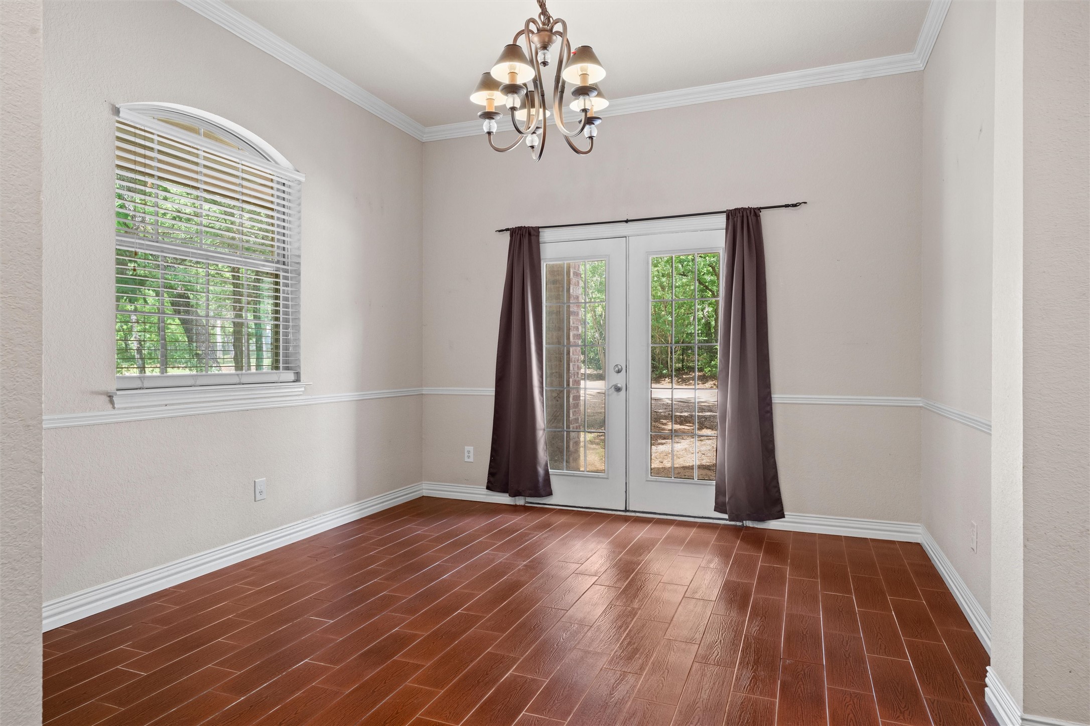 8000 Walnut Drive