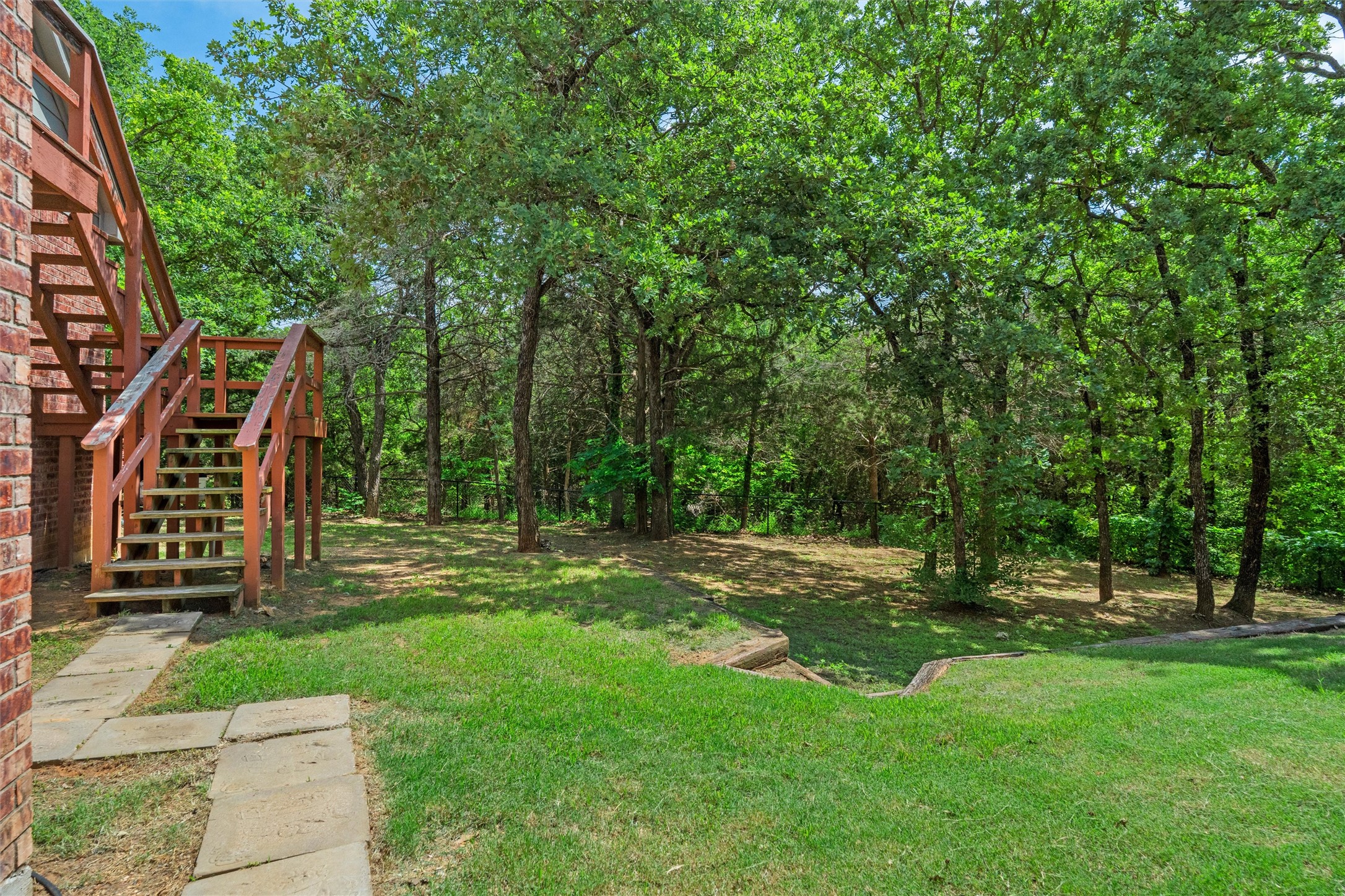 8000 Walnut Drive