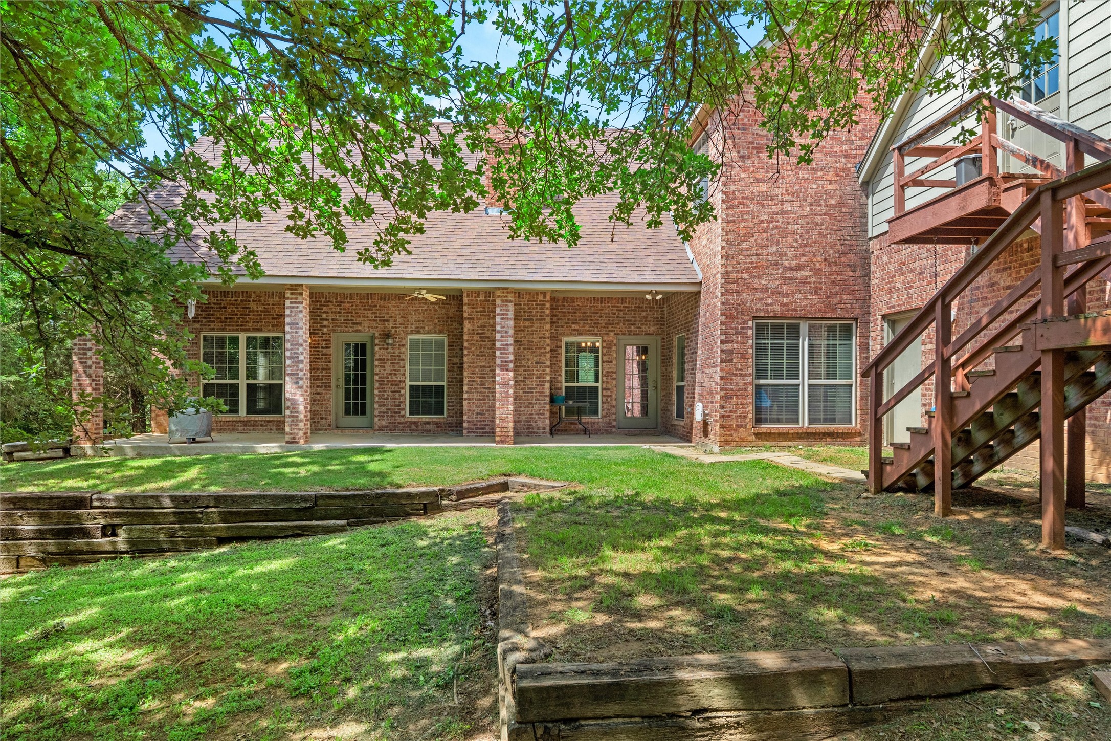 8000 Walnut Drive