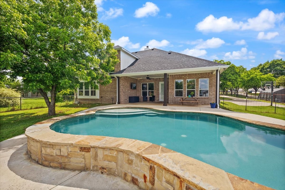 7773 Berry Road