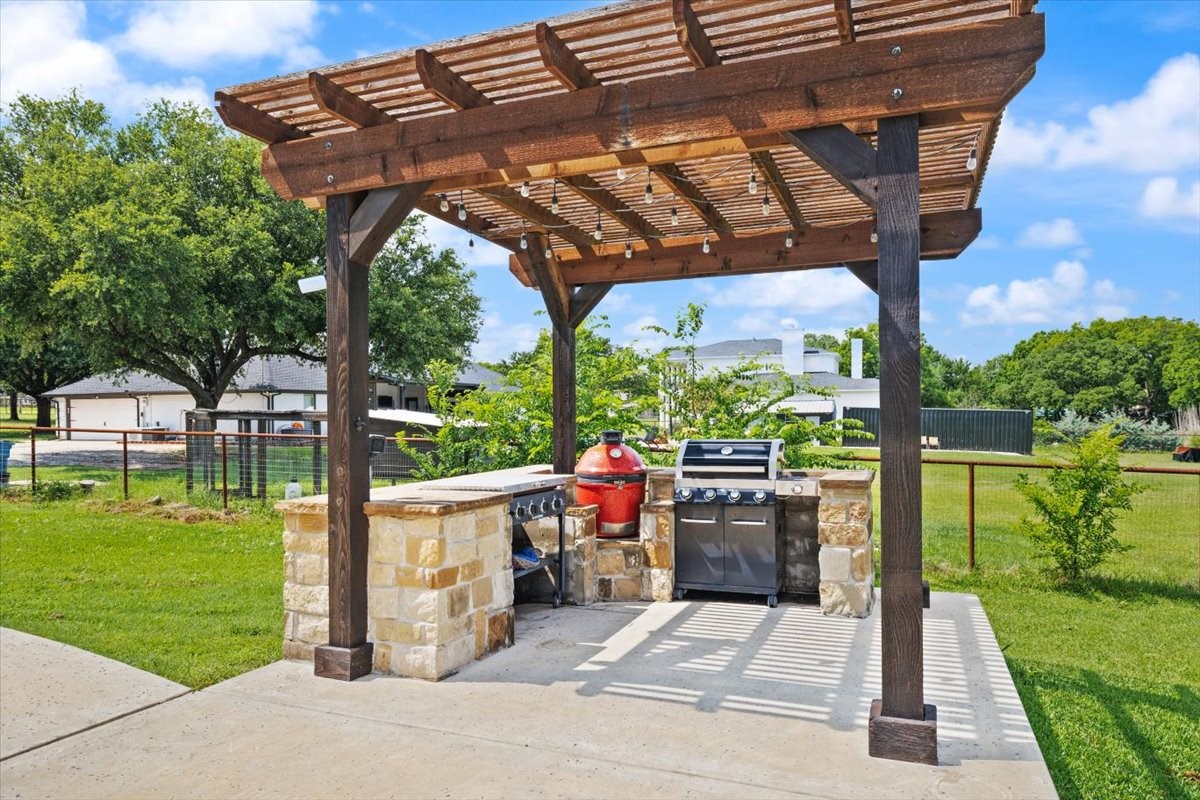 7773 Berry Road