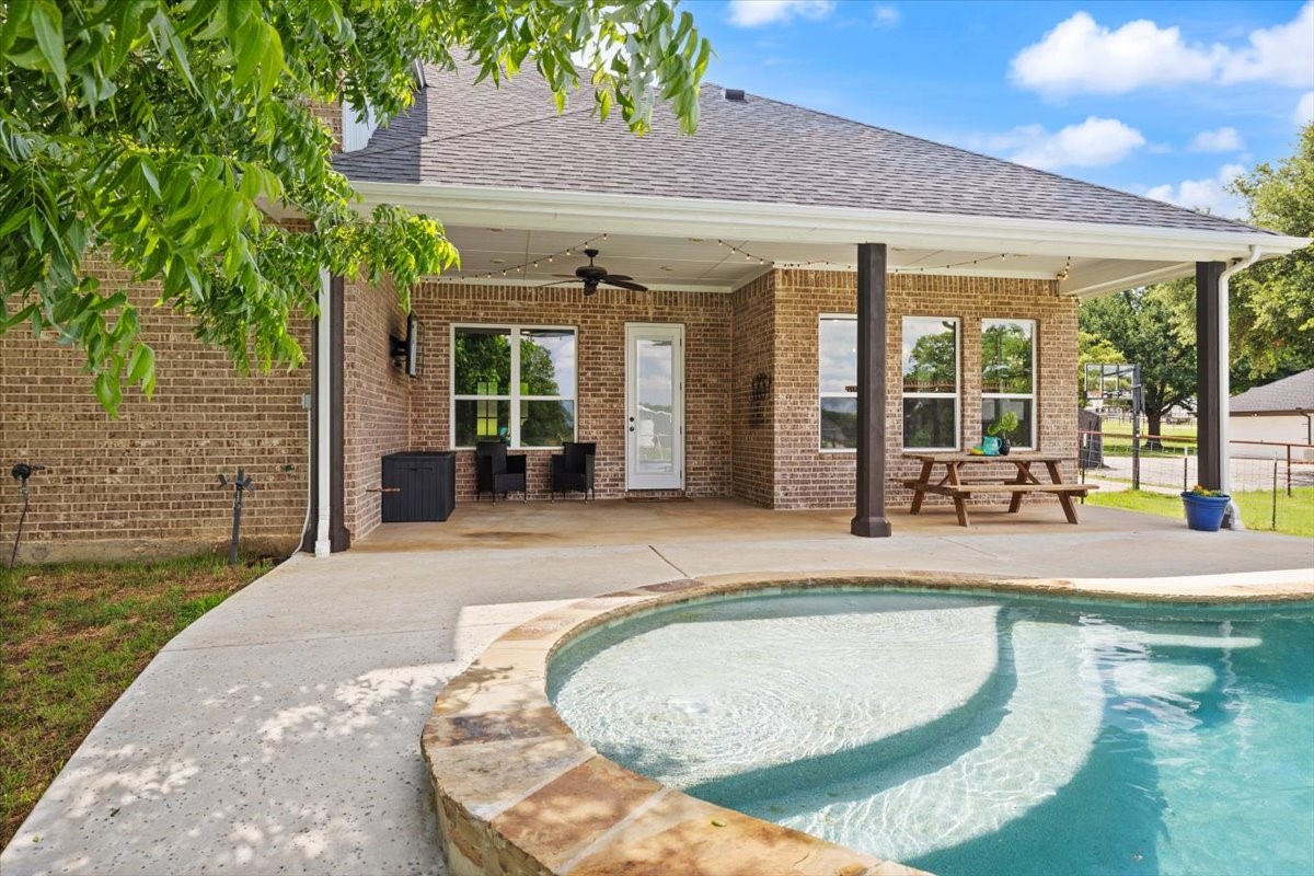 7773 Berry Road