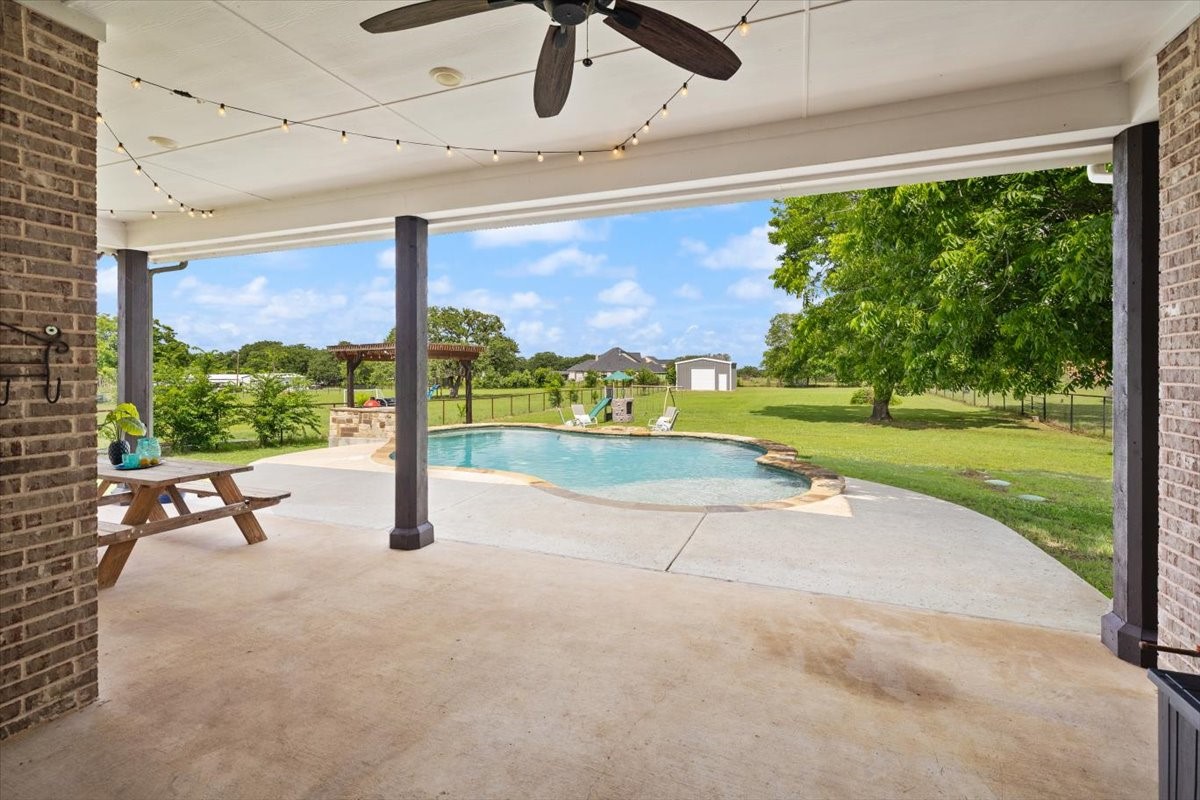7773 Berry Road