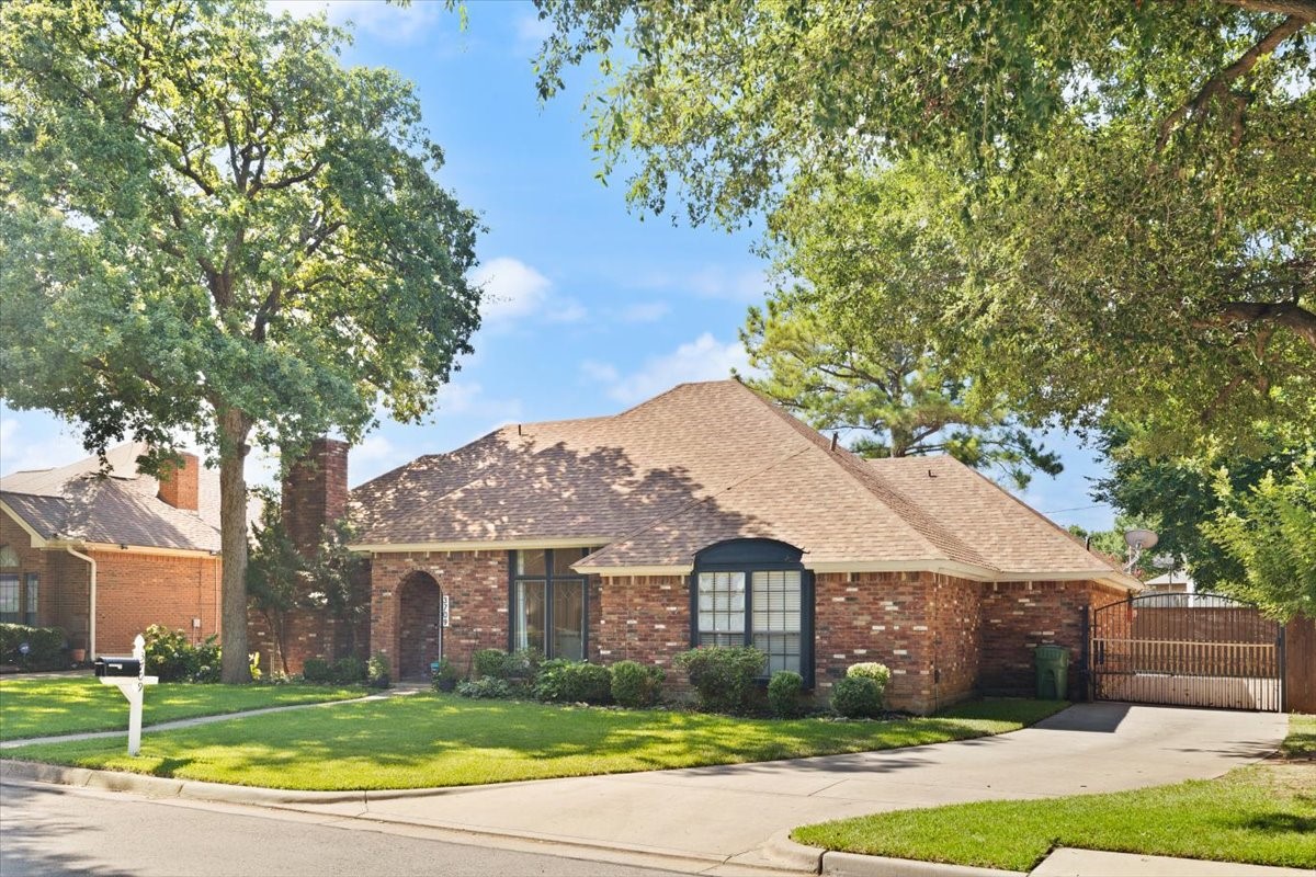 3709 Danbury Drive
