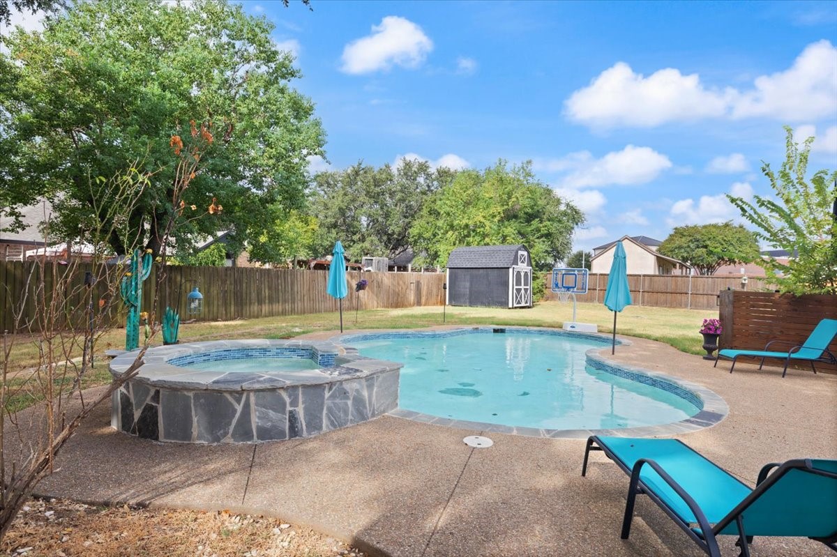 104 San Medina Lane