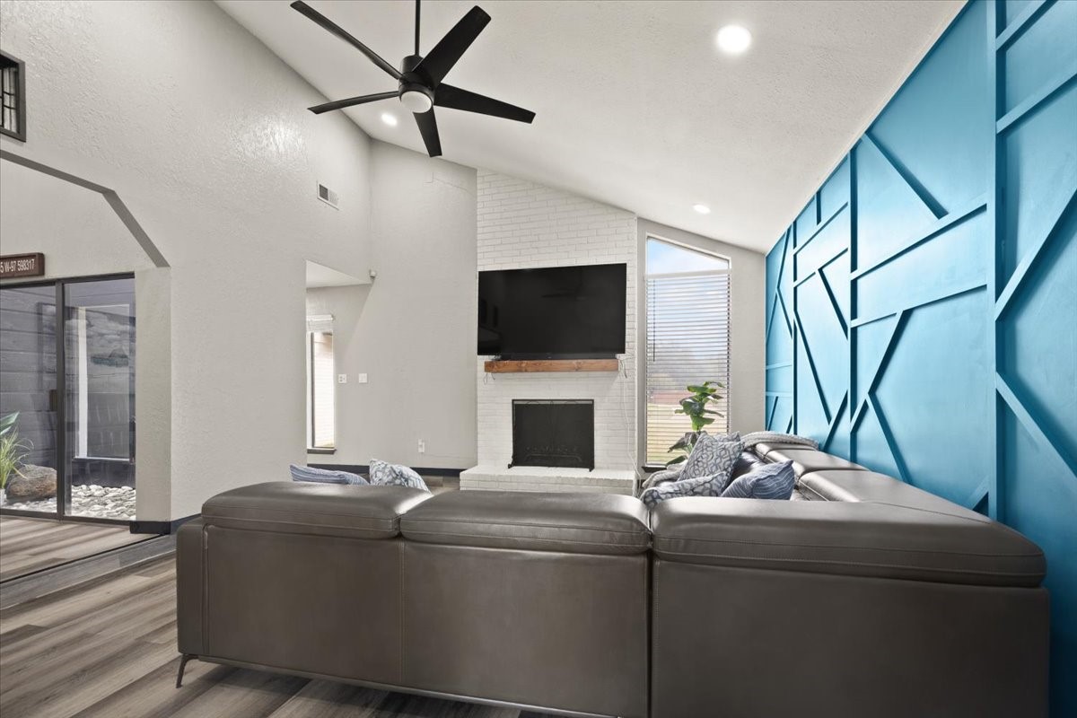 104 San Medina Lane