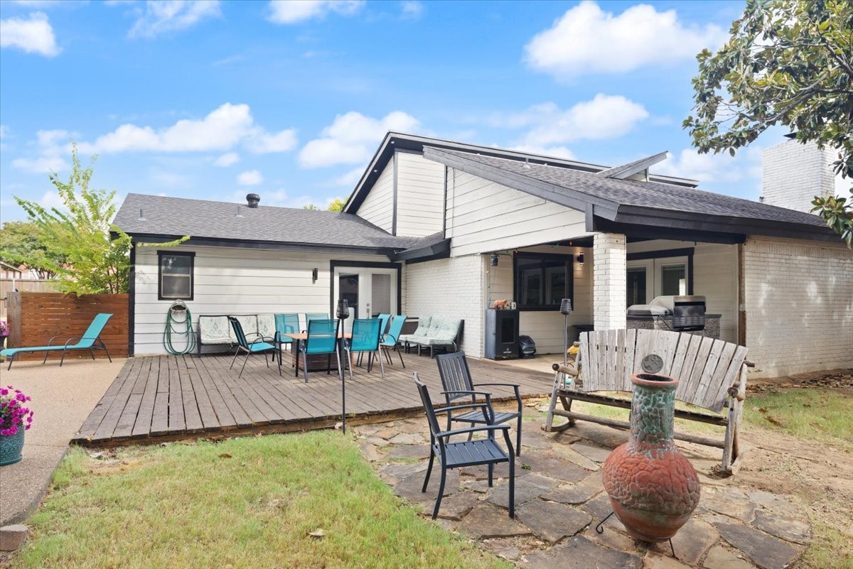 104 San Medina Lane