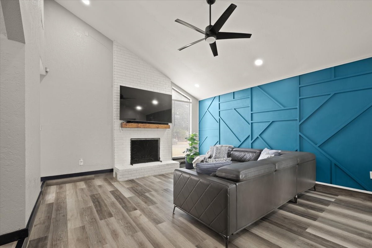104 San Medina Lane