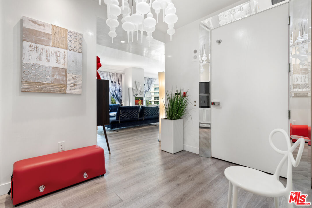 10727 Wilshire Blvd Unit: 301