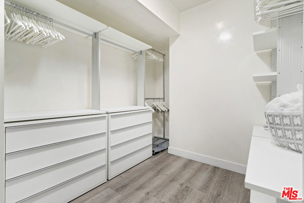 10727 Wilshire Boulevard 301