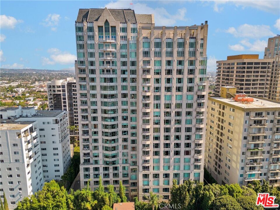 10727 Wilshire Blvd Unit: 301