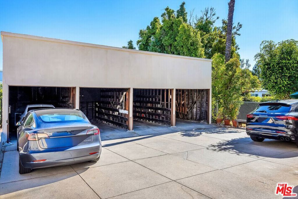614 Midvale Avenue