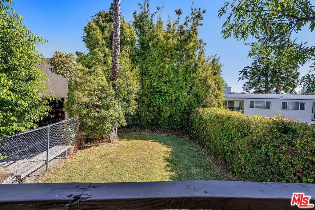 614 Midvale Avenue