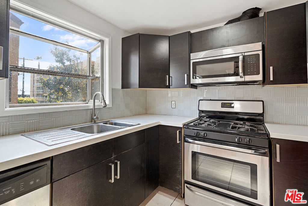 1628 N Formosa Avenue A