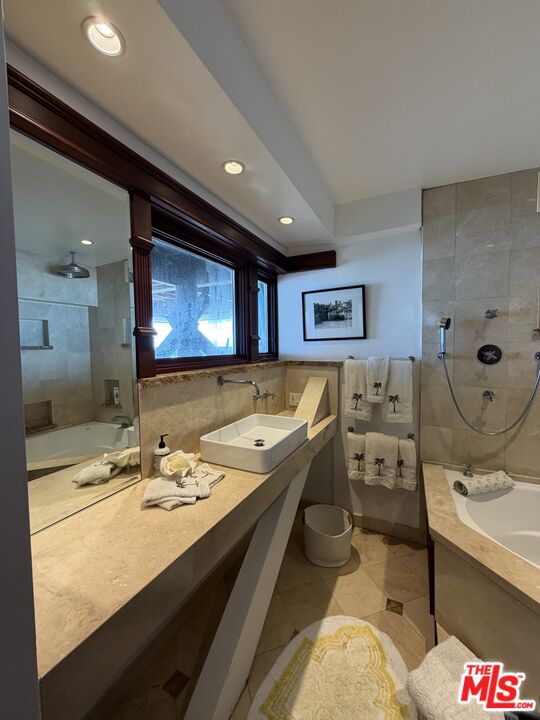 24000 Malibu Road Unit: East