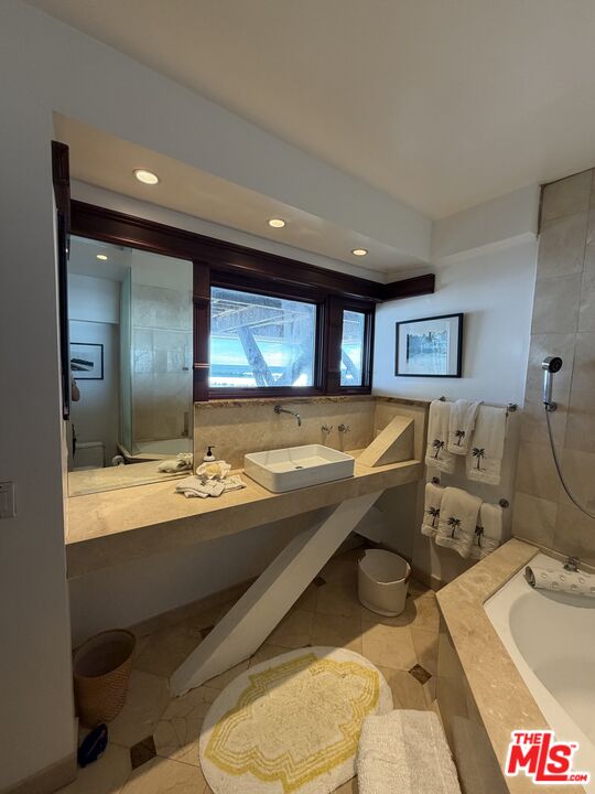 24000 Malibu Road Unit: East