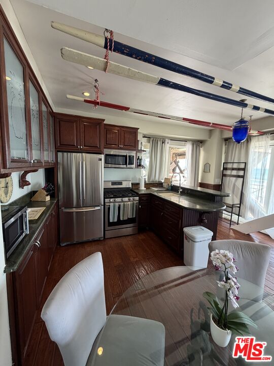 24000 Malibu Road Unit: East