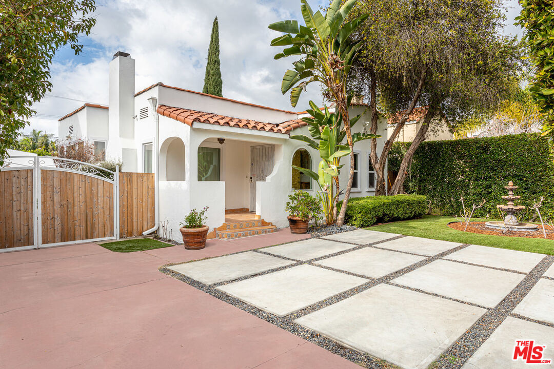 409 N Kilkea Dr