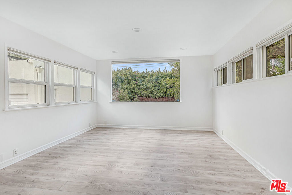409 N Kilkea Drive