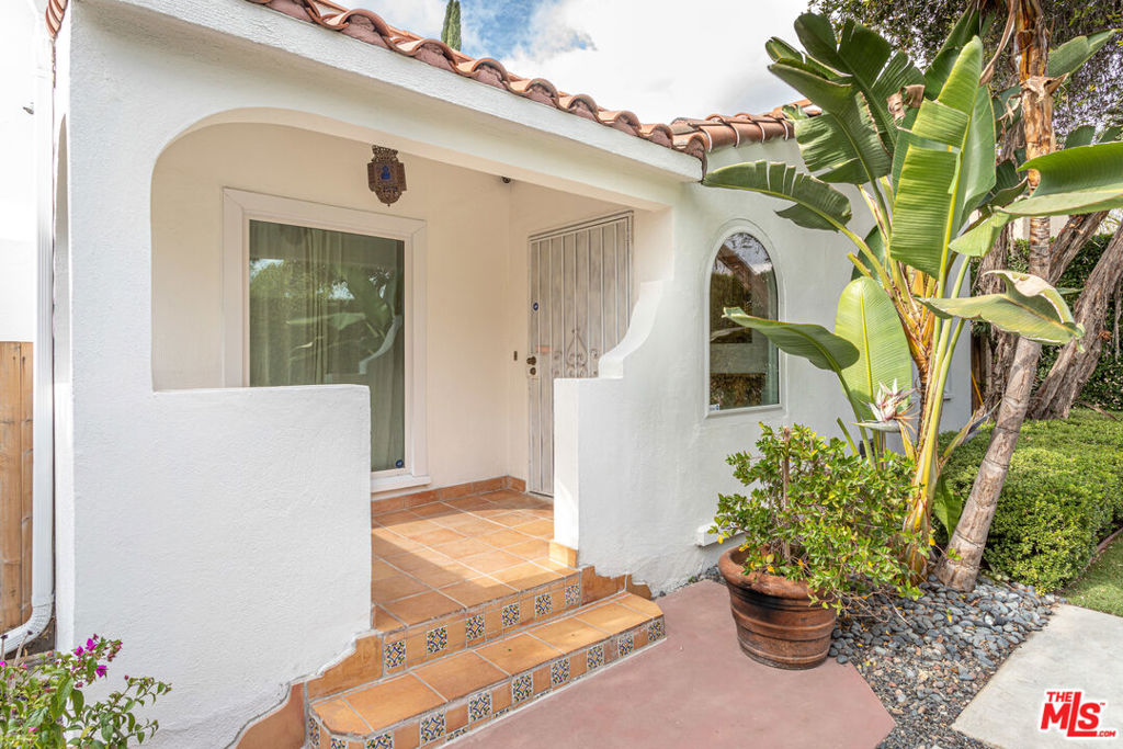 409 N Kilkea Drive