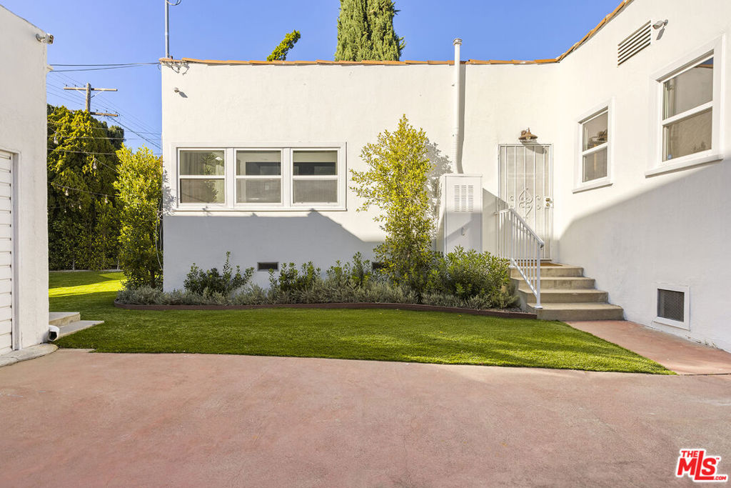409 N Kilkea Drive