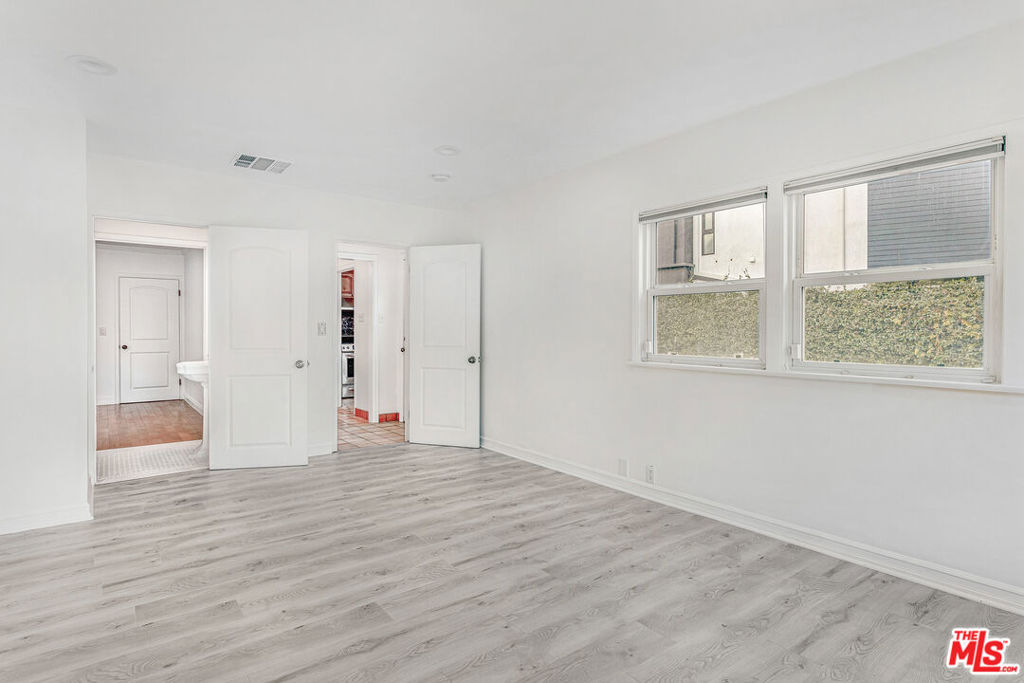 409 N Kilkea Drive