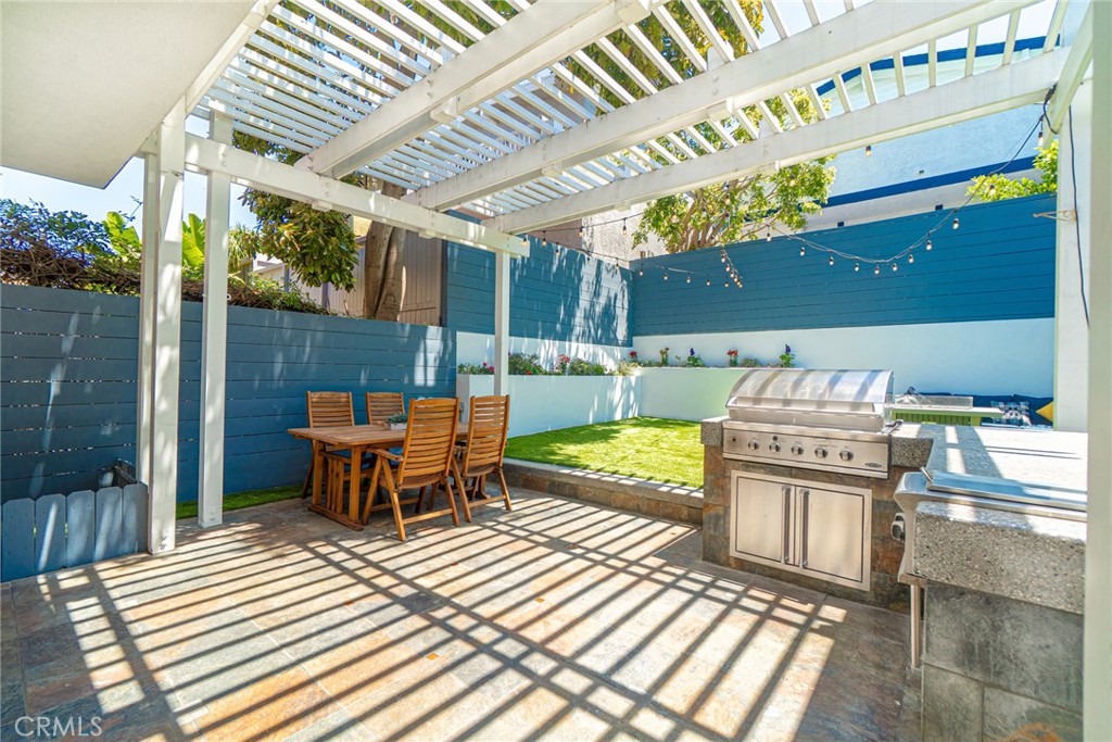 1742 Dixon Street