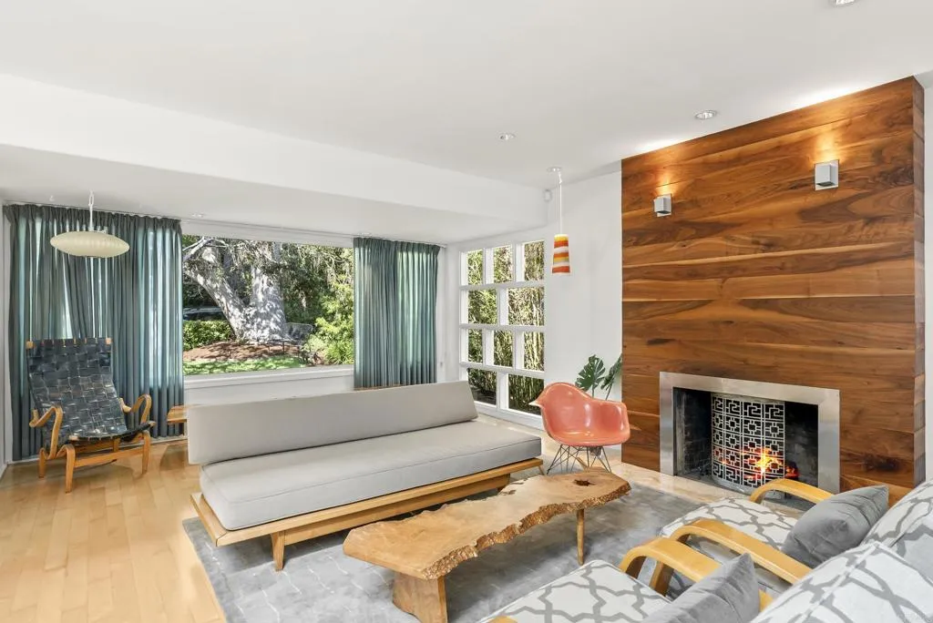 6028 Beaumont Avenue