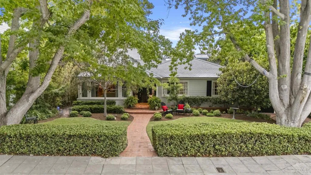 6028 Beaumont Avenue