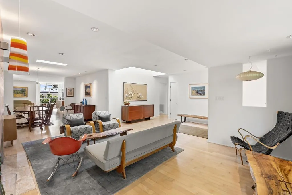 6028 Beaumont Avenue