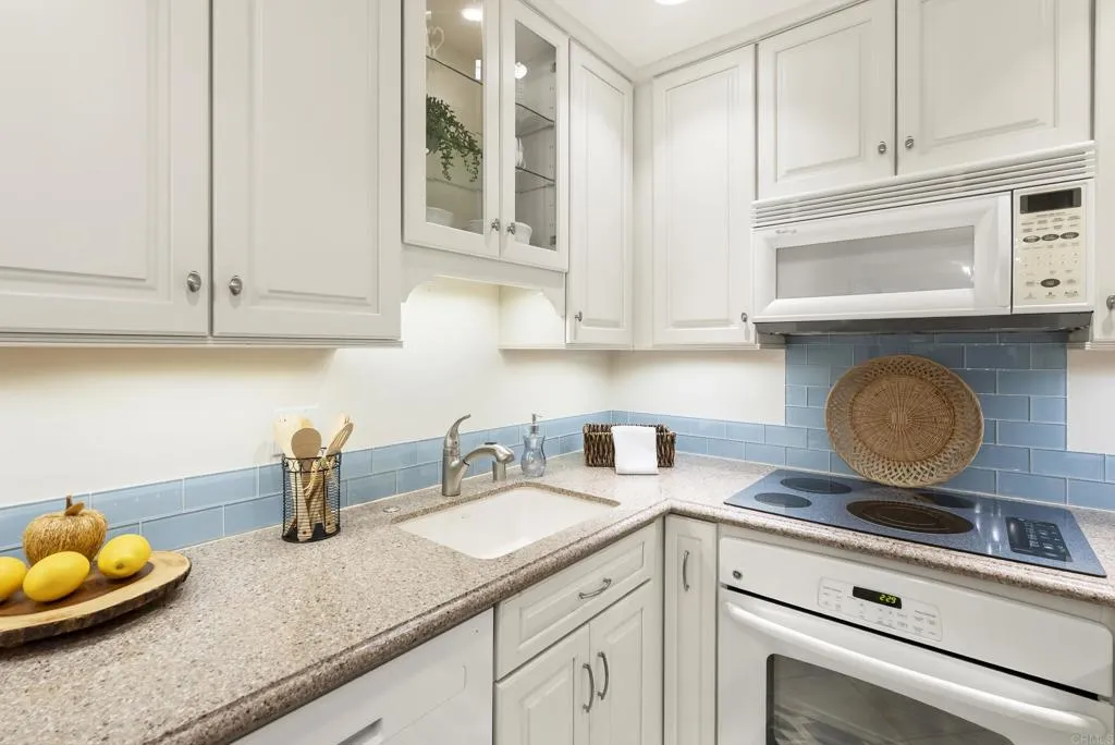 939 Coast Boulevard Unit 4c