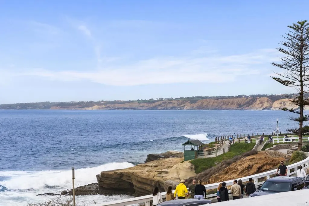 939 Coast Boulevard Unit 4c