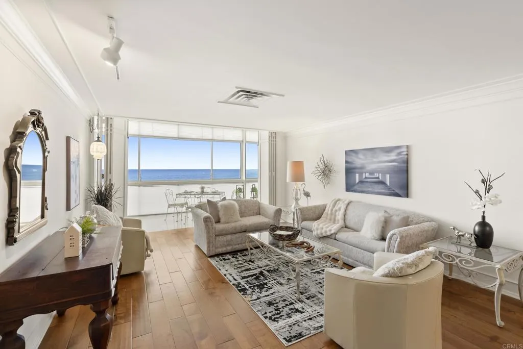 939 Coast Boulevard Unit 4c