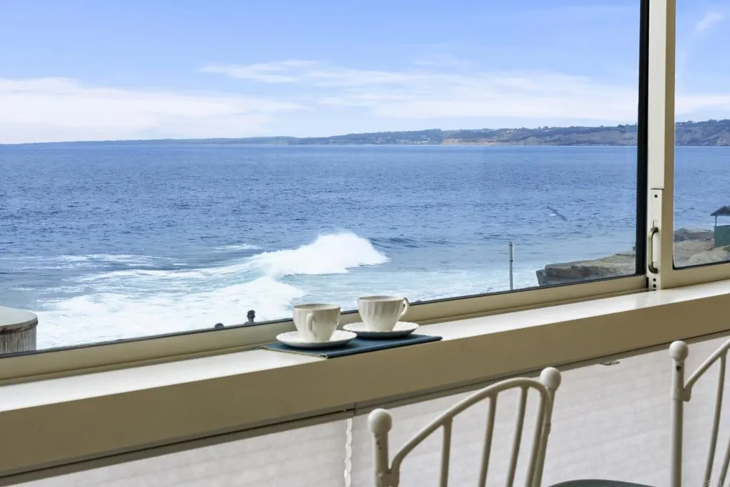 939 Coast Boulevard Unit 4c